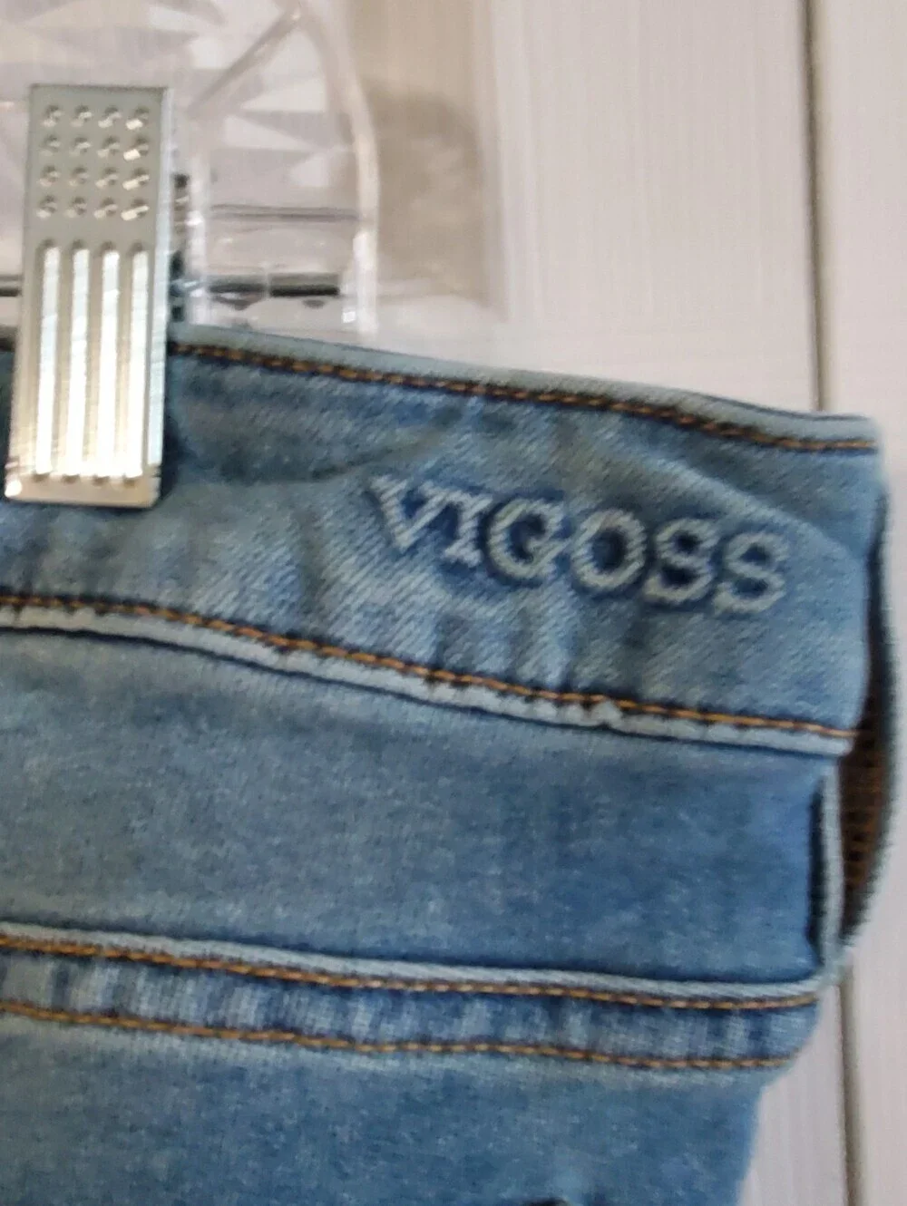 VIGOSS MARLEY CROP STRAIGHT DENIM. 18 BLUE.STRETCH DISTRESSED